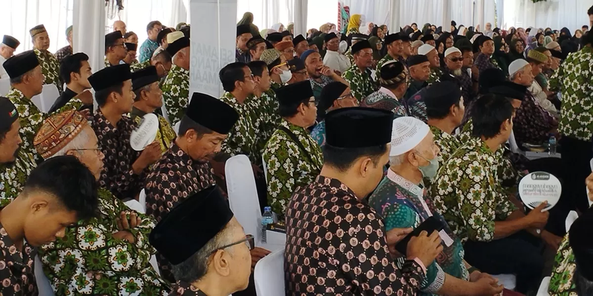  Pelepasan calon jemaah haji plus di Masjid Al Ghozali, Banguntapan, Bantul (Foto: Samento Sihono)