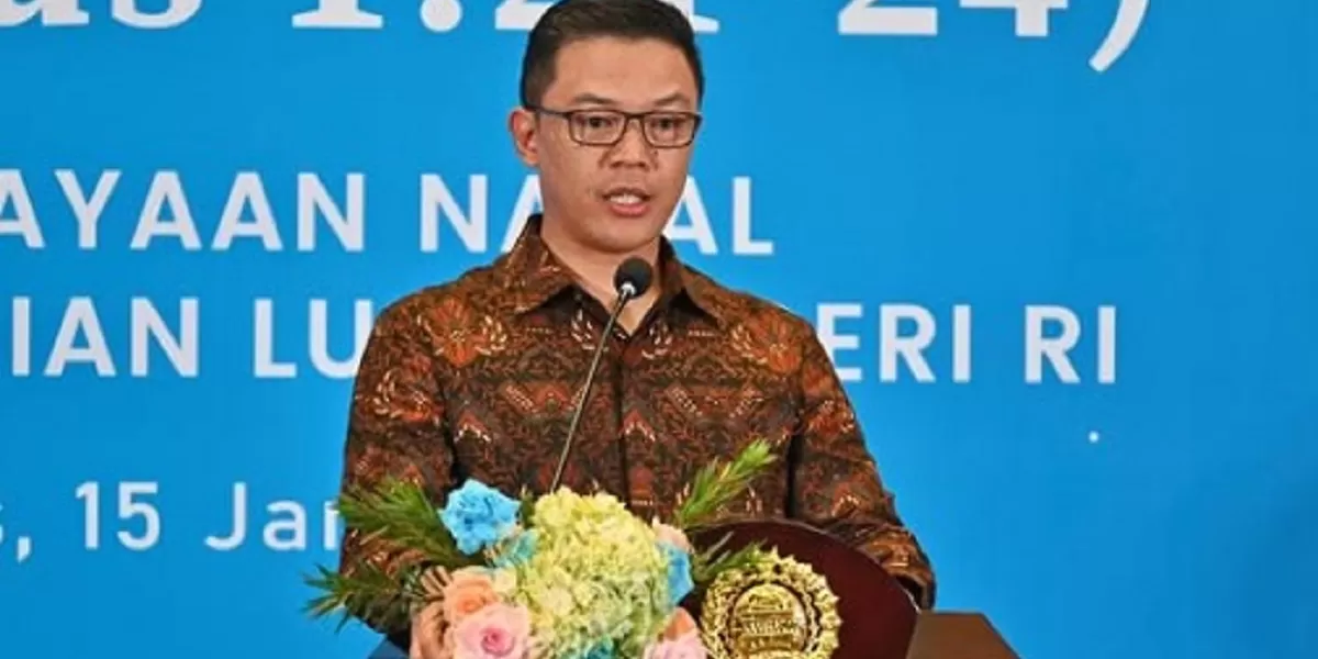 Menlu Sugiono. Prosesi pemulangan jenazah tiga prajurit TNI yang gugur dalam misi UNIFIL Lebanon menjadi simbol pengorbanan Indonesia dalam menjaga perdamaian dunia. ( (Dok. Instagram @sugiono_56)