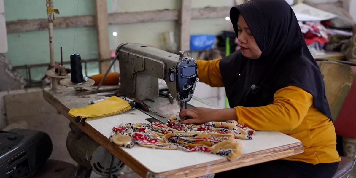 Warga Sukoharjo, Jawa Tengah, Nur Alisa terselamatkan dari jerat utang berkat kehadiran dapur Makan Bergizi Gratis (MBG) (Kalimantansatu.com/Dok. Tim Media Presiden Prabowo Subianto)