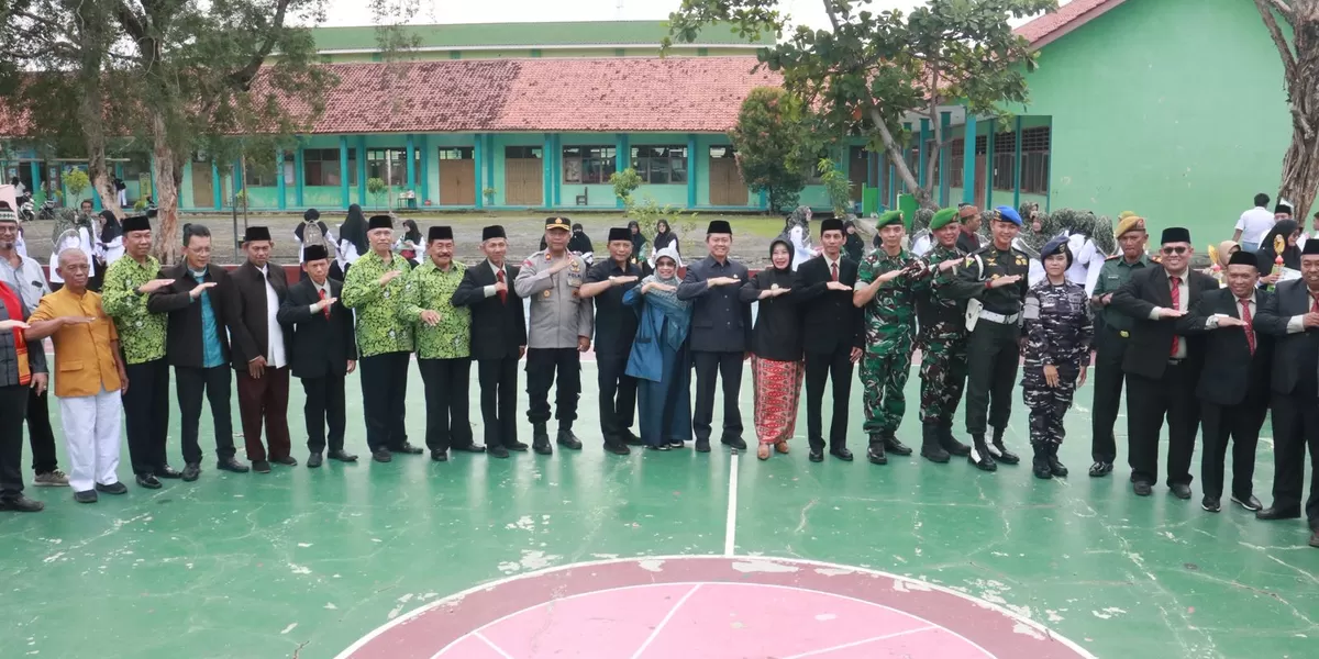 Peringatan Hari Amal Bhakti (HAB) tingkat Kota Cirebon di Halaman MAN 1 Kota Cirebon menekankan kerukunan beragama di era digital