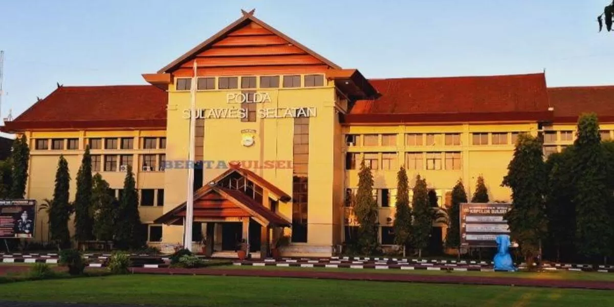 Dugaan praktik tidak prosedural dalam penanganan kasus narkoba kembali menjadi perhatian masyarakat Sulsel. (Akun Facebook Sosmed Sulsel)