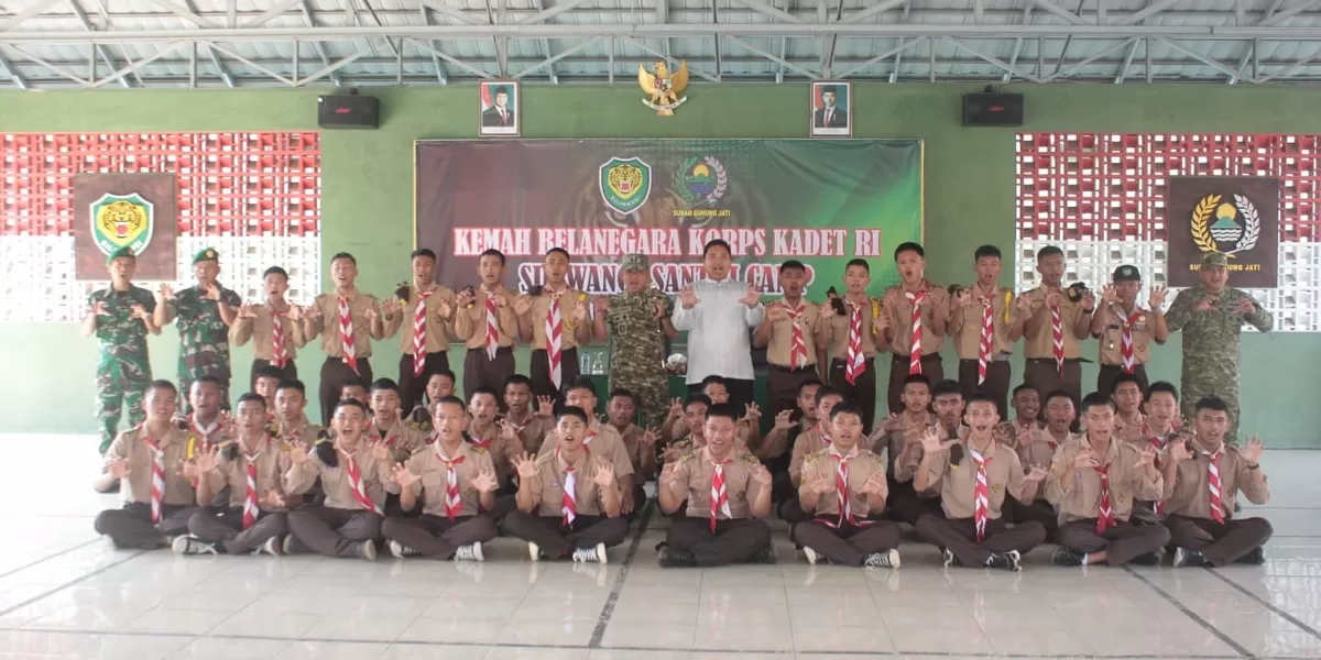 Komandan Kodim (Dandim) 0616/Indramayu, Letkol Arm Tulus Widodo, memimpin langsung Acara Pemberangkatan Korp Kadet Republik Indonesia (KKRI) Kodim 0616/Indramayu menuju Dodikjur Rindam III/Siliwangi (Doc/Fajarnusa.com)