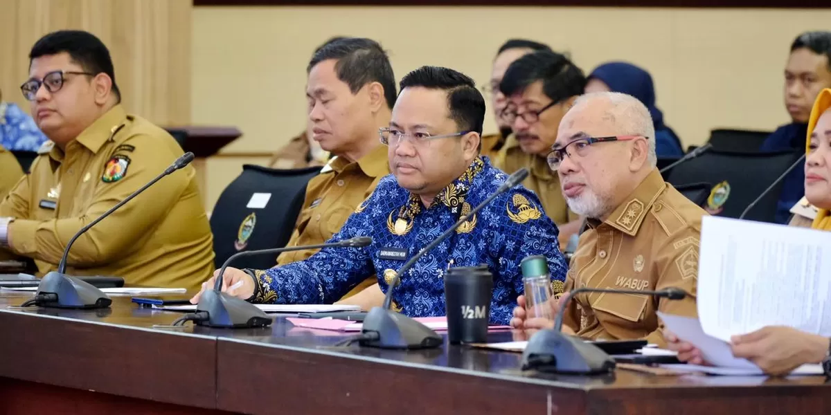 Wakil Bupati Bantaeng H Sahabuddin bersama Wakil Bupati Gowa.