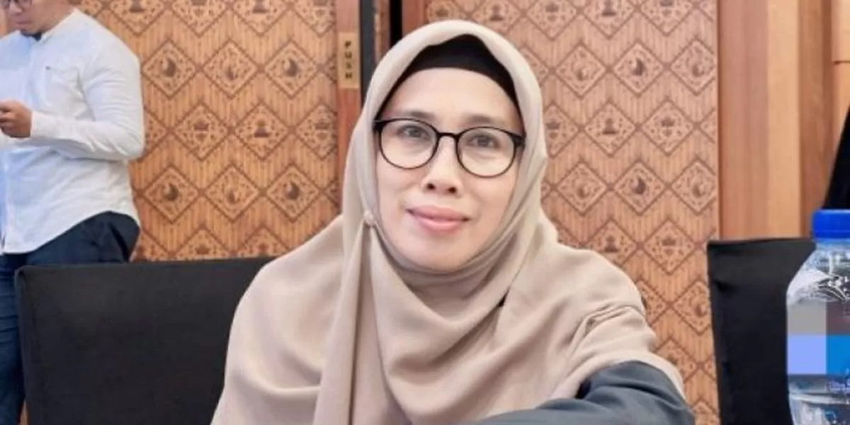 Kepala Badan Kesatuan Bangsa dan Politik (Kesbangpol) Kota Batam, Riama Manurung, SH.MH