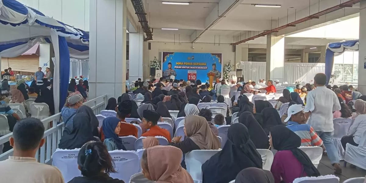 Kapolresta Barelang Dampingi Kapolda Kepri Safari Ramadan dan Buka Puasa Bersama Masyarakat di Pelabuhan Domestik Punggur