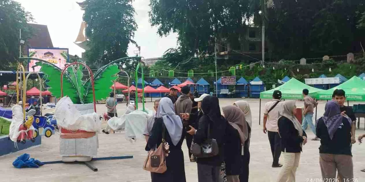Pedagang di kawasan Taman Gurindam 12 Tanjungpinang mulai direlokasi ke area Melayu Square dan Anjung Cahaya. (Foto:Diskominfo Tanjungpinang)