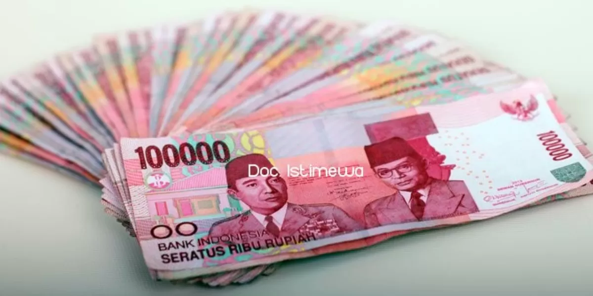 Ilustrasi uang - Ketentuan Gaji ke-13.  (Pixabay)