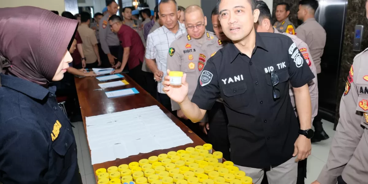 TES URIN POLDA KALBAR