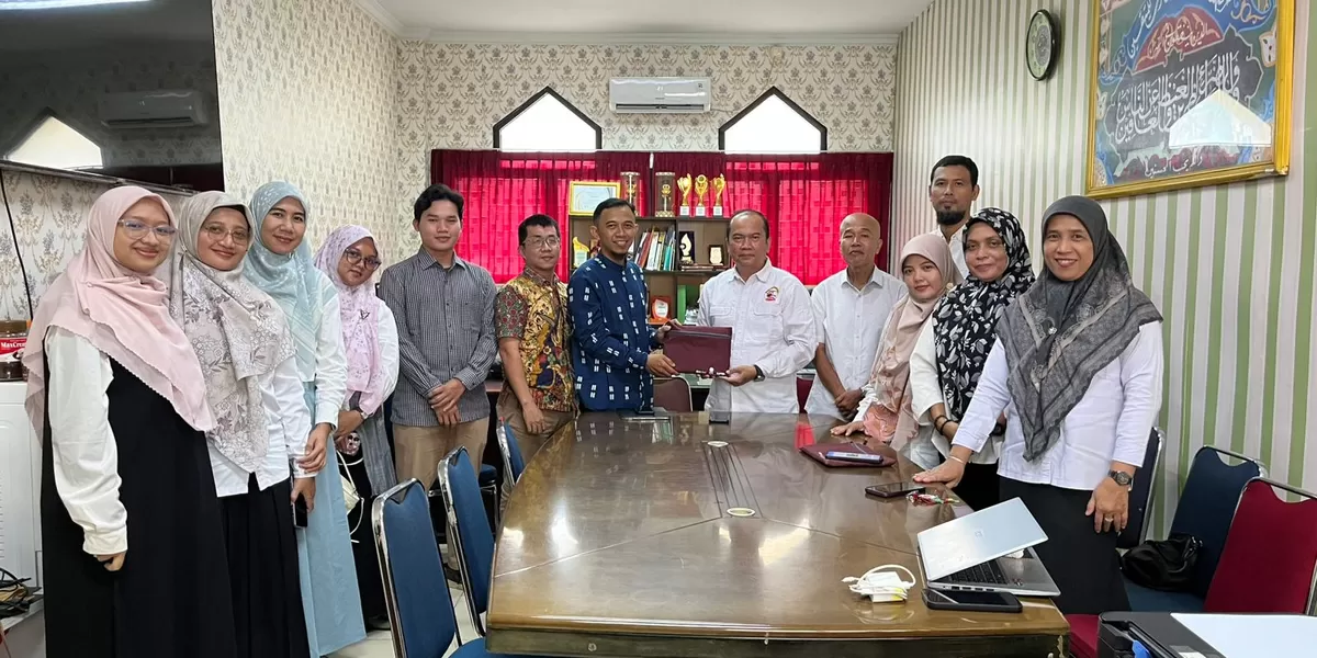 Fakultas Ekonomi dan Bisnis Islam (FEBI) IAIN Pontianak bersiap menjalin kemitraan strategis dengan Bursa Efek Indonesia (BEI) melalui penandatanganan nota kesepahaman (MoU)