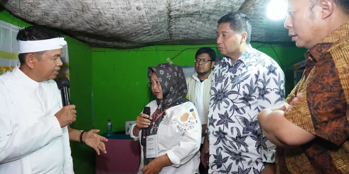 Menteri Perumahan dan Kawasan Permukiman (PKP) Maruarar Sirait bersama Gubernur Jawa Barat Dedi Mulyadi resmi meluncurkan Program Bedah Rumah (BSPS) di Jabar, Senin (13/4/2026). (pkp.go.id)
