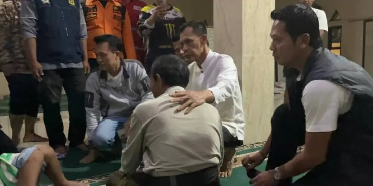 Ketua Komisi III DPRD Kabupaten Bogor Aan Triana Al Muharom, saat mendampingi Jaro Ade.