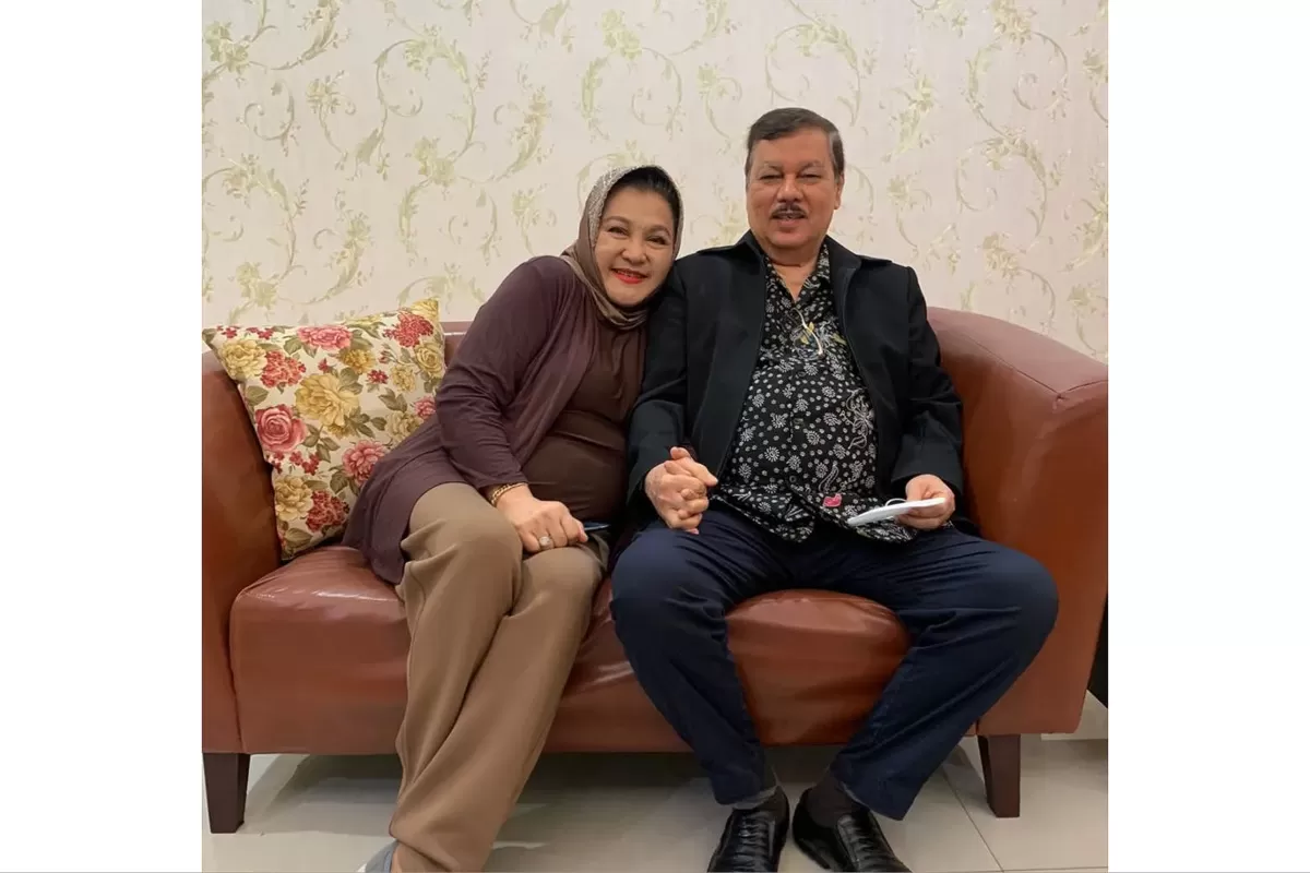 Usamah Raja Akun IG Usamah Alhadar Ayah Tiri Denada Apa? Biodata Suami ke-3 Emilia ...