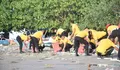 Polres Bulukumba Gelar Aksi Bersih Pantai Merpati, Dorong Kesadaran Lingkungan