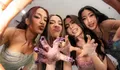 Lirik Lagu rollerblade, no na, Single Baru Kental Budaya Indonesia