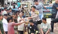 Kapolres Aceh Selatan Serahkan Bantuan Kepada Masyarakat Korban Banjir Bandang