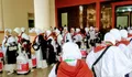 Diiringi Kumandang Adzan, Beginilah Suasana Haru Keberangkatan Jemaah Haji Kloter 3 Asal Madina