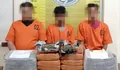Petugas J&T Curiga Dapat Paket untuk Dikirim ke Bekasi Langsung Lapor Polisi, Ternyata Isinya 10 Kg Ganja, 3 Pria Ditangkap