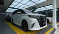 KEREN!!! Kursi Berlapis Kulit dengan Kualitas Tinggi, Yuk Miliki Toyota Alphard Hybrid Penggabungan Mesin Bensin dengan Motor Listrik