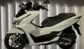 Harga Honda PCX 160 2025 di Indonesia: Detail Lengkap, Pilihan Tipe, Cicilan, dan Perbandingan Harga OTR untuk CBS dan ABS