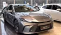 Toyota Camry Walkaround: Transformasi Elegan Sedan Legendaris dengan Desain Futuristik, Teknologi Hybrid Canggih, dan Interior Mewah Kelas Premium