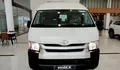 Pesona Toyota Hiace 16 Seats Warna Putih: Mini Bus Premium dengan Desain Eksterior Elegan dan Interior Luas yang Nyaman untuk Perjalanan Rombongan