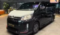 Toyota Hiace GL Grandia VVIP Van: Transformasi Mobil Niaga Menjadi Ruang Mewah Sekelas Business Class dengan Kenyamanan dan Fasilitas Jet Pribadi