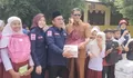 Kunjungi 2 SD di Peusangan Selatan, Ketua PMI Bireuen Serahkan Uang Jajan dan Peralatan Sekolah