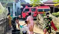 TNI Distribusikan Air Bersih ke Korban Banjir dan Longsor di Tapteng