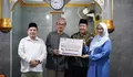 Ketua DPRD Kota Bogor Salurkan Hibah Rp25 Juta saat Tarawih Keliling di Bantarjati