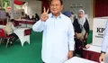 Prabowo Nyoblos di TPS 033 Bojong Koneng, Pose Salam Dua Jari