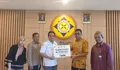 Universitas Pamulang Serahkan Infaq Kemanusiaan Untuk Palestina, Diserahkan Oleh Wakil Rektor 3 di Ruang Rapat Rektorat Kampus Unpam Viktor