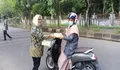 Kejaksaan Negeri Nagan Raya Bagikan Takjil Untuk Berbuka Puasa Kepada Masyarakat