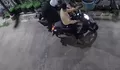  Terekam CCTV, Dua Maling Motor Gondol Honda Vario di Rawalumbu Bekasi