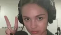 Lirik Lagu what’s wrong with me, Olivia Rodrigo feat Robert Smith, Legend!
