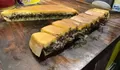 Martabak Legendaris di Bogor Sejak 1972, Tetap Eksis di Harga 95 Ribu! Ini Rahasianya!