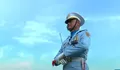 Komandan Upacara Penurunan Bendera di Istana: Kolonel PnB Sunar Adi Wibowo