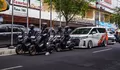 Bikin Kaget, Yamaha Antar Nmax Turbo ke Pelanggan Menggunakan Mobil Mewah