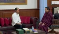 Jokowi Jenguk Prabowo Setelah Jalani Operasi Kaki Kiri di RSPPN Panglima Besar Soedirman