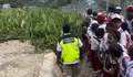 Viral Anak SD di Tolikara Papua Tunggu Pesawat di Runway Demi Bisa Berangkat Sekolah