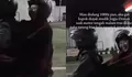 Pria Ini Viral Gegara Ikat Istrinya Pakai Sarung Biar Aman Naik Motor