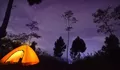 Nikmati pengalaman berkemah di Bukit Mbeser Lipursari Wonsobo dengan pemandangan hamparan bintang