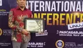 Pengasuh Pesantren Al-Muhajirin Pusat Purwakarta Jawa Barat, Raih Dua Penghargaan Bergengsi di Konferensi Internasional