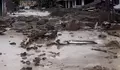 Banjir Susulan Terjang Agam Sumbar, Lumpur Tebal dan Batu Penuhi Jalan Permukiman
