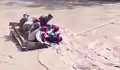 Akses Terputus, Relawan Bidan Gunakan Rakit dan Nyaris Tenggelam di Sungai Kala Ili Aceh Tengah