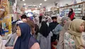 Jelang Tahun Ajaran Baru 2026-2027, Toko Alat Sekolah di Tasikmalaya Diserbu Pembeli dari Berbagai Daerah
