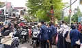 Bikin Haru! Siswa SMP Negeri 1 Jombang Turun ke Jalan Bagikan 700 Takjil Gratis