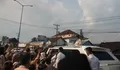 Kala Warga dan Anak-Anak Sekolah Antusias Sapa Prabowo di Magelang