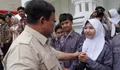 Ratusan Pelajar Masuk Istana, Prabowo Disambut Riuh dan Penuh Haru