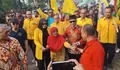 Hari Pertama Pendaftaran, Bakal Pasangan Calon Aaf dan Balgis Diab Langsung Datangi Kantor KPU Kota Pekalongan untuk Maju Pilkada 2024