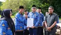 Wakil Bupati Barru Hadiri Upacara Hari Kesadaran Nasional, Serahkan SK Pensiun kepada 10 ASN